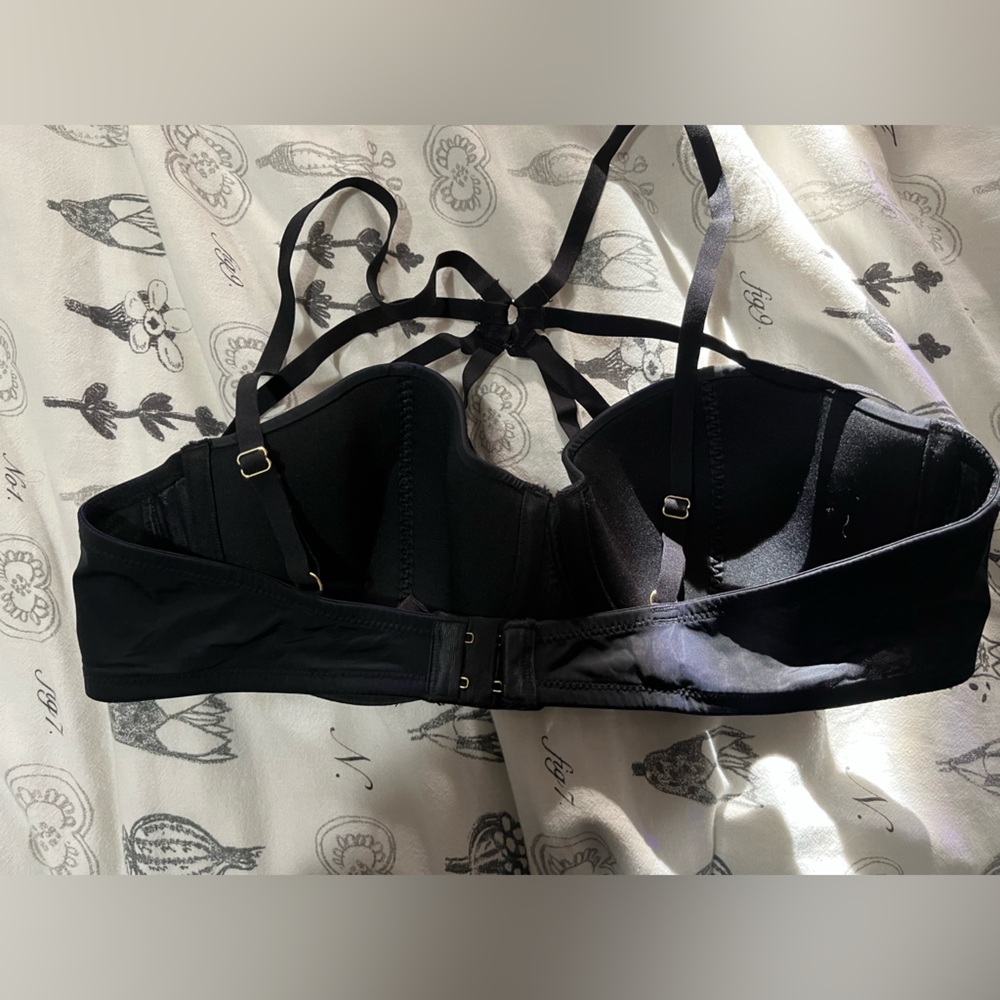 Adore Me Raka Contour Bra - Picture 3 of 6